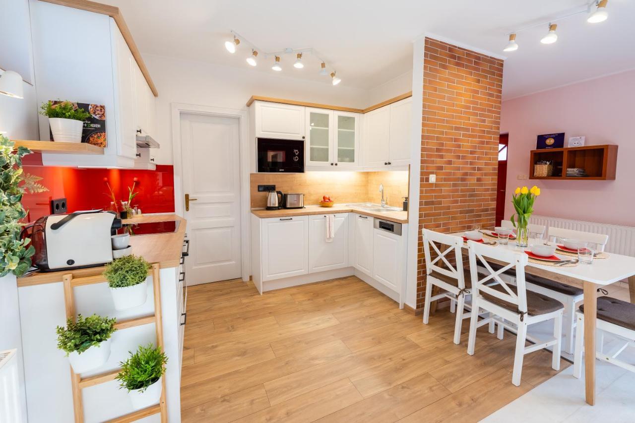 Sara-Lux Apartman Nyarliget エクステリア 写真
