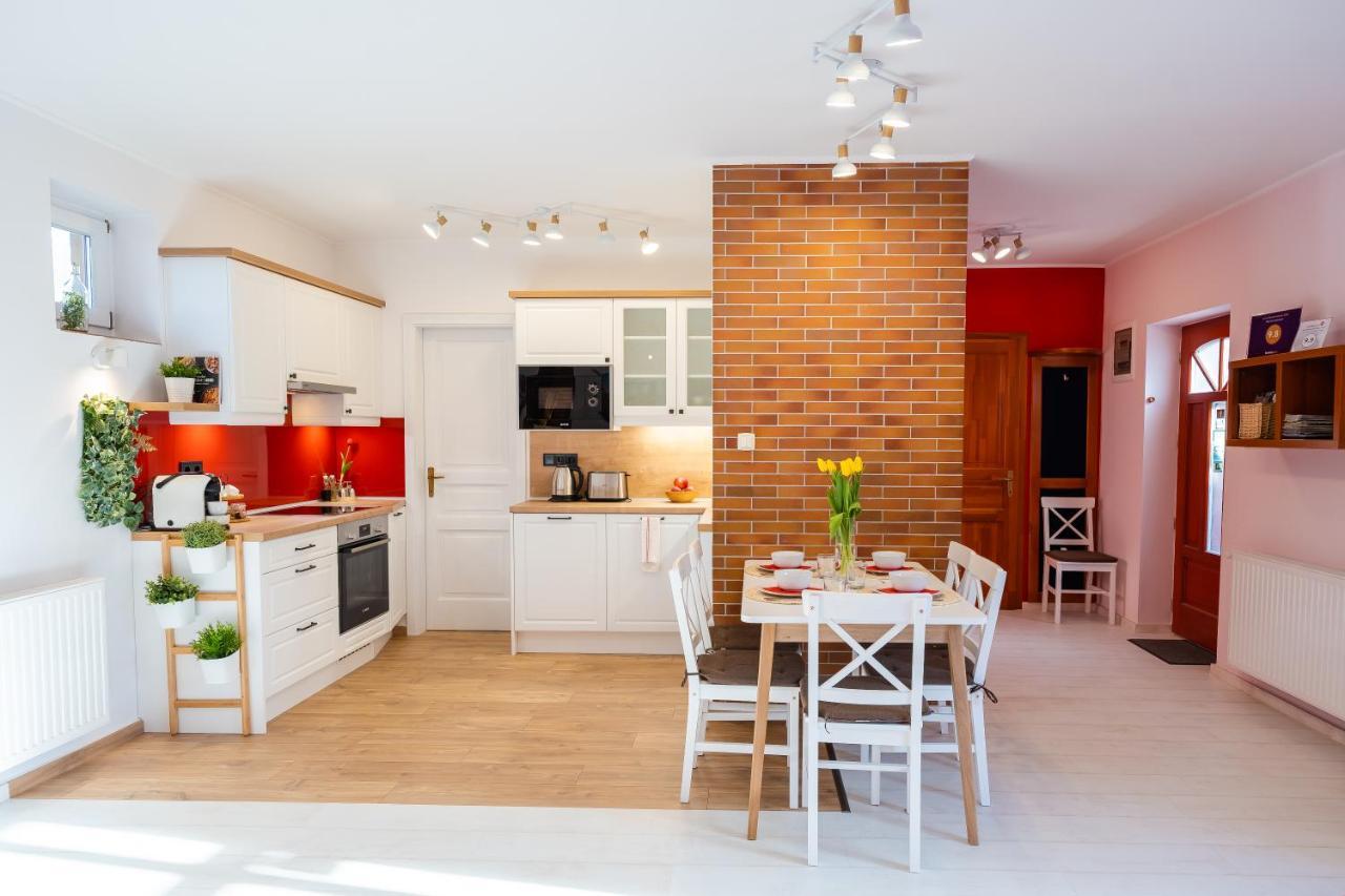 Sara-Lux Apartman Nyarliget エクステリア 写真