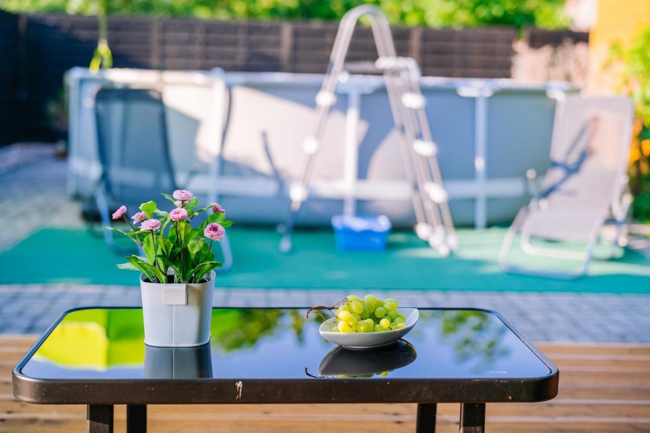 Sara-Lux Apartman Nyarliget エクステリア 写真