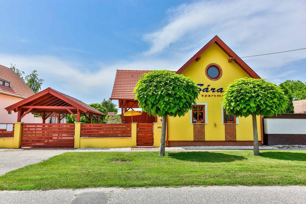 Sara-Lux Apartman Nyarliget エクステリア 写真